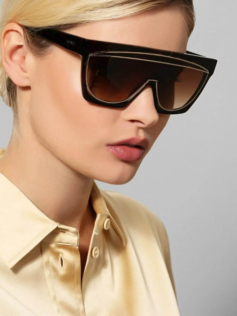 LOEWE LW40012F 52F DARK HAVANA SHIELD SUNGLASSES